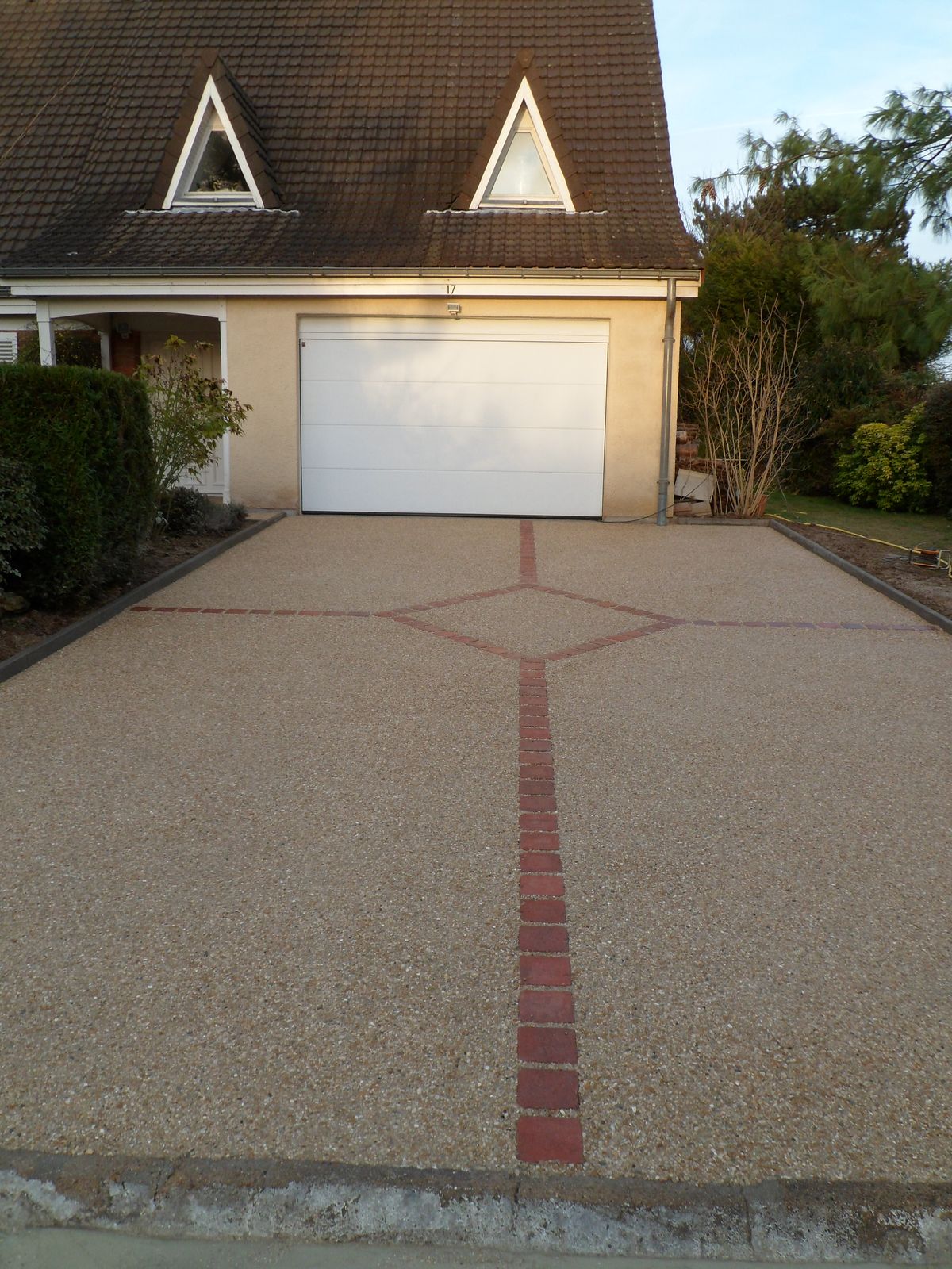 Aménagement extérieur terrasse en pierre à Sainte-Geneviève-des-Bois